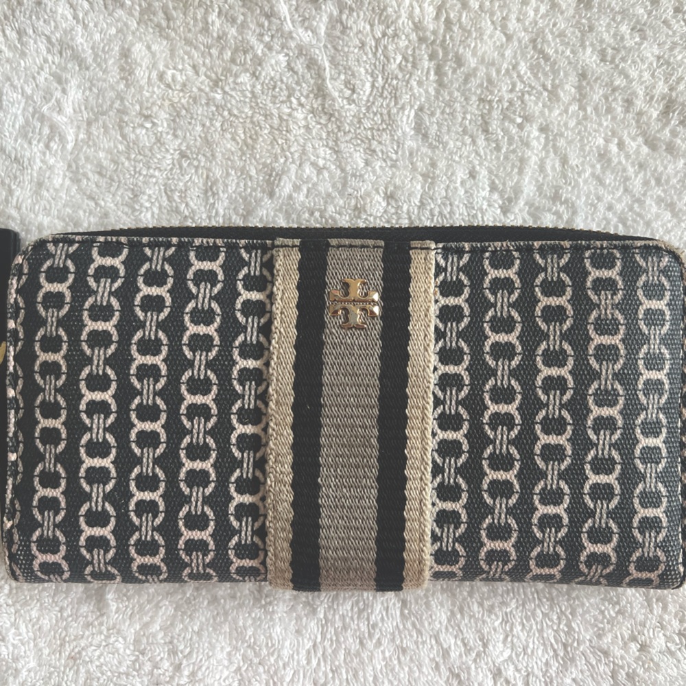 Tory Bruch Wallet